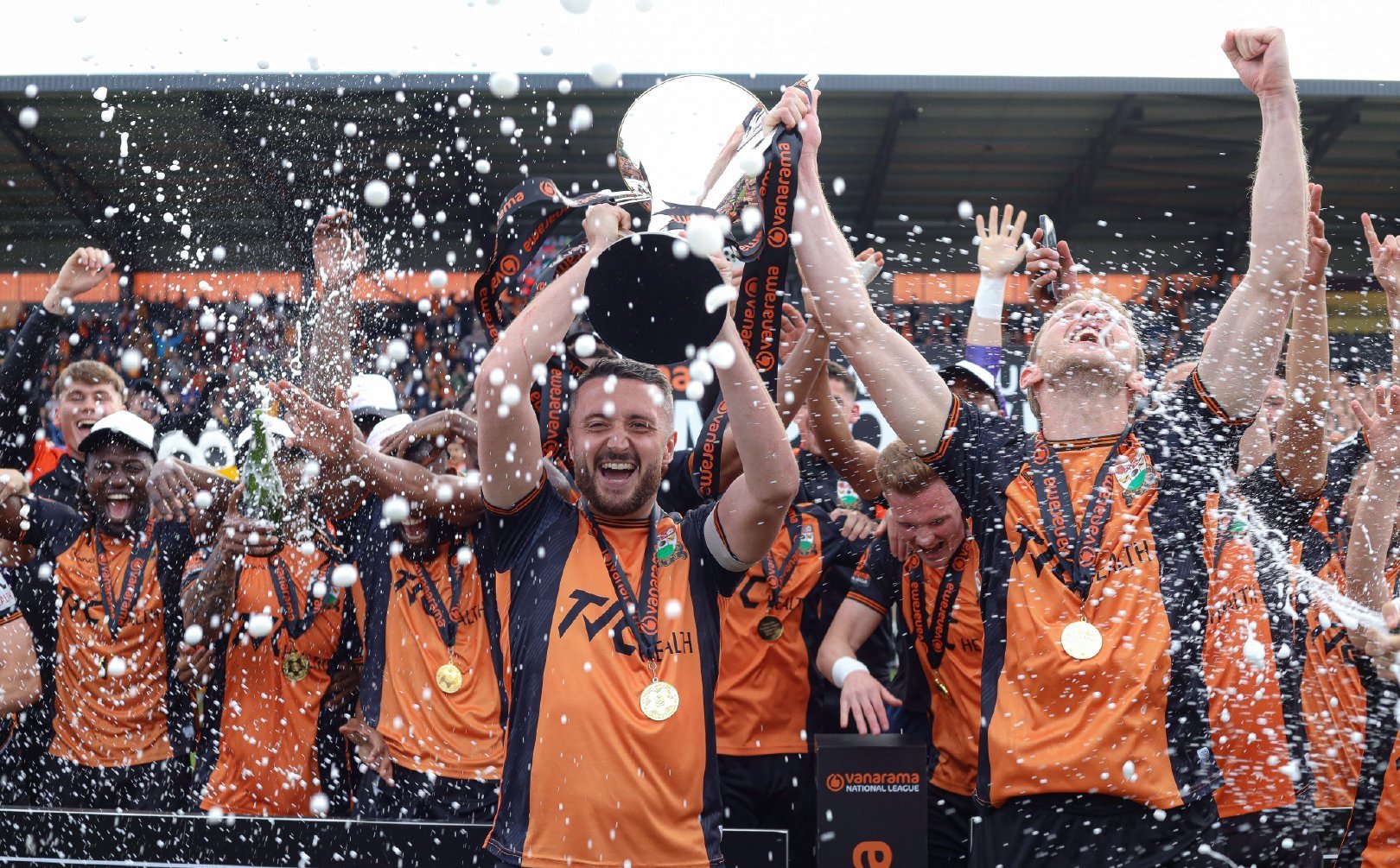 包含今夜突围战来临，英格兰国家队围绕NBA季后赛完成体检，话题不断，球队文化被再次提及的词条-爱游戏注册