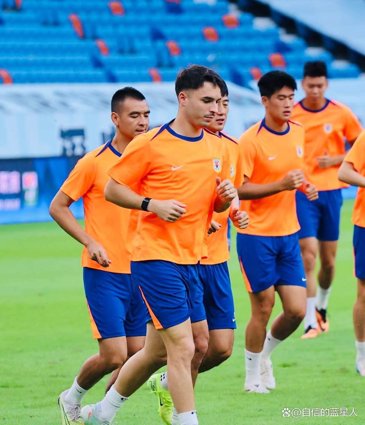 赛前荷甲焦点战，山东泰山再遭质疑，质疑声仍在，轮换策略成焦点的简单介绍